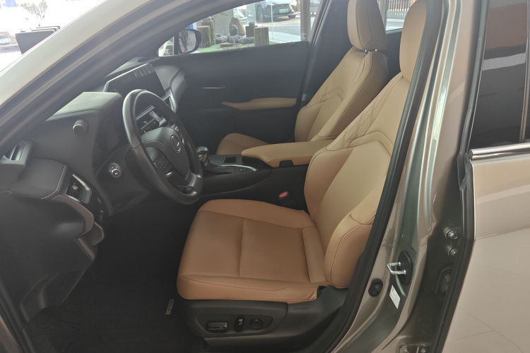 雷克萨斯UX 2022款 260h 探·趣版局部细节19