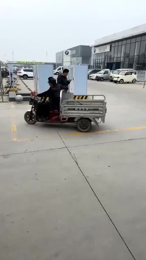 众泰T600 Coupe 2017款 1.5T 自动豪华型讲解1