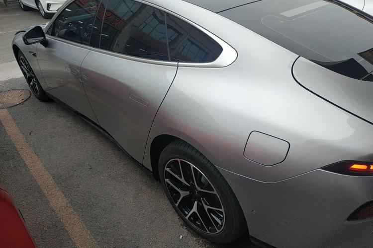 小鹏P7 2023款 P7i 702 Pro车身外观6003