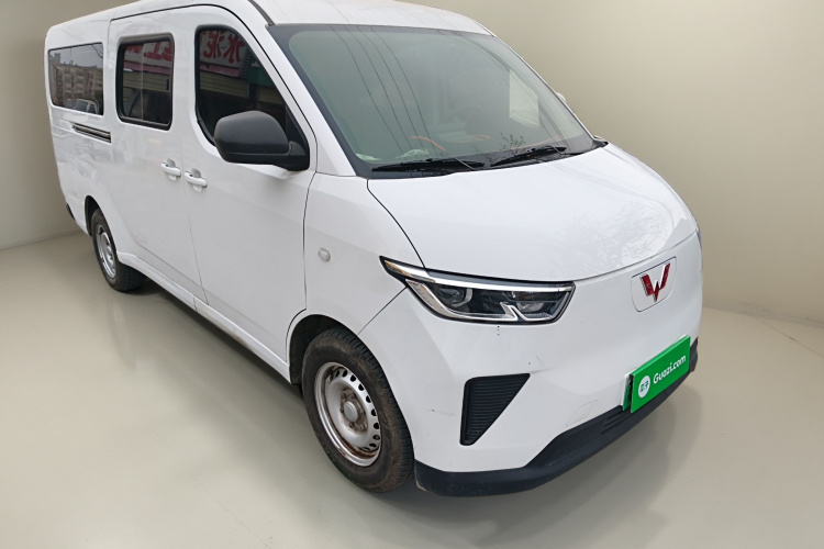 五菱汽车 五菱扬光 2024款 300KM 舒适型客车版 75kW车身外观3