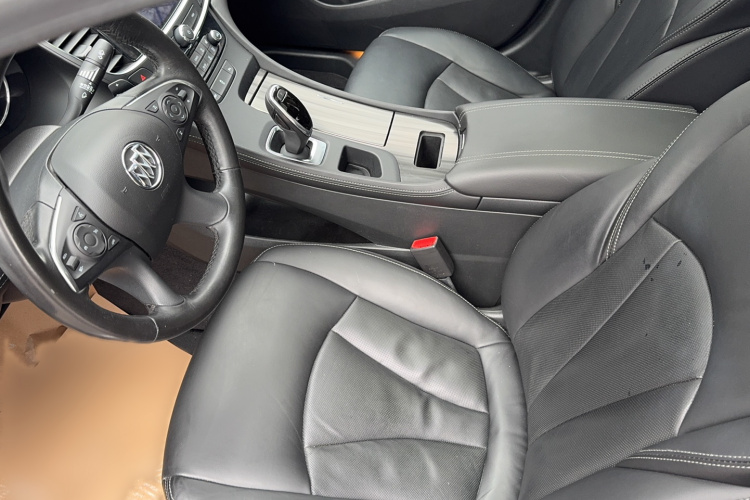 别克 君越 2018款 20T 精英型局部细节19