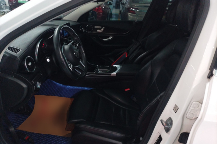 奔驰C级 2019款 C 260 L 运动版局部细节19