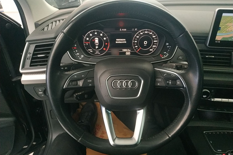 奥迪Q5L 2020款 45 TFSI 尊享时尚型中控内饰13