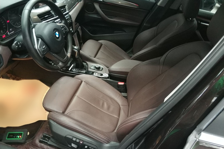 宝马X1 2016款 sDrive18Li 豪华型局部细节19