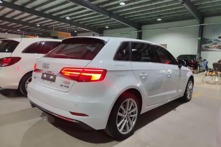 奥迪A3 2019款 Sportback 35 TFSI 进取型 国VI车身外观7