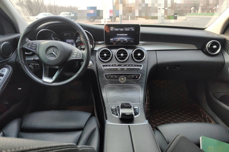 奔驰C级 2017款 改款 C 200 L 运动版中控内饰7002