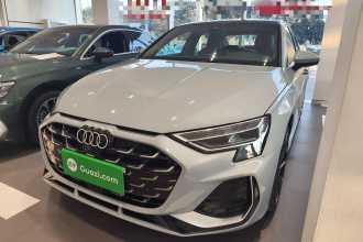 奥迪A3 2025款 A3L Limousine 35TFSI 飞驰尊享型