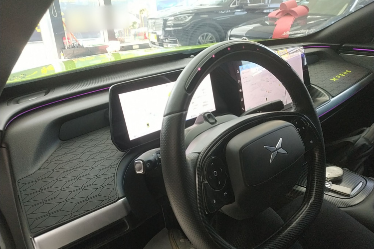 小鹏P7 2021款 670E鹏翼版中控内饰12