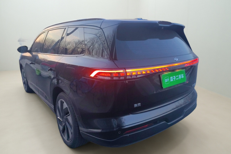 东风奕派 eπ008 2024款 210Max增程版 6座车身外观5