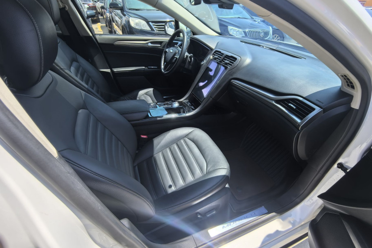 福特 蒙迪欧 2017款 EcoBoost 200 时尚型局部细节41