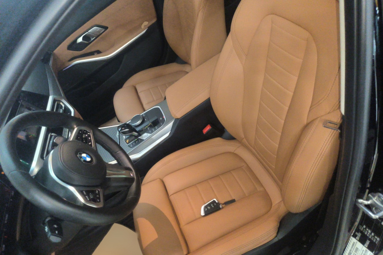 宝马3系 2020款 325Li M运动曜夜套装局部细节19