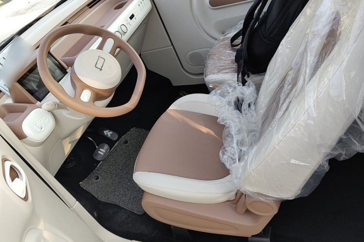 奔腾小马 2026款 222km 闪耀马局部细节19