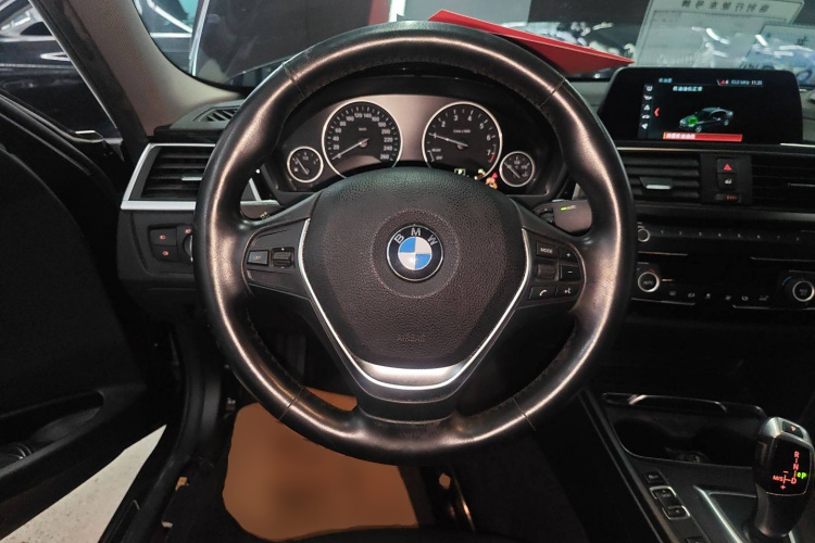 宝马3系 2018款 318Li局部细节13