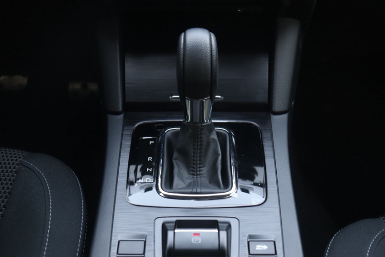 斯巴鲁 力狮 2020款 改款 2.5i 全驱风尚版局部细节18