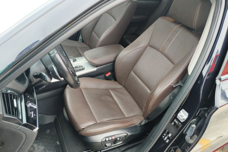 宝马X4 2016款 xDrive20i M运动型中控内饰19