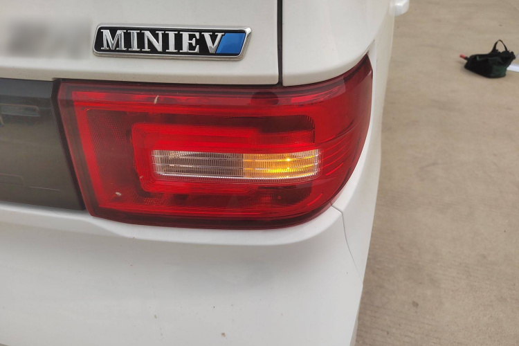 五菱汽车 宏光MINIEV 2022款 自在款 磷酸铁锂车身外观6006