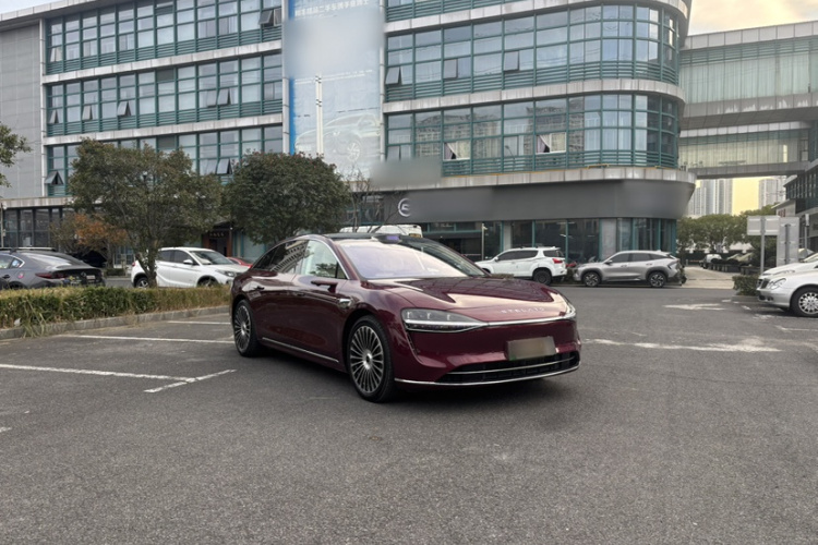 鸿蒙智行 享界S9 2025款 增程 Ultra车身外观6008