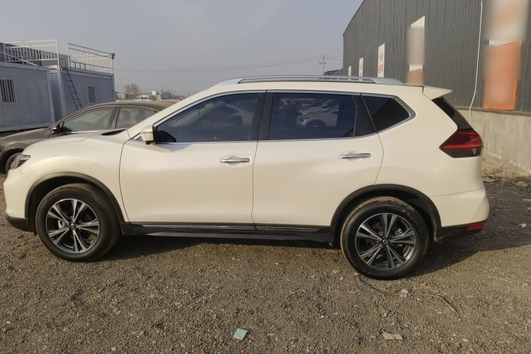 日产 奇骏 2019款 2.5L CVT智联豪华版 4WD车身外观4