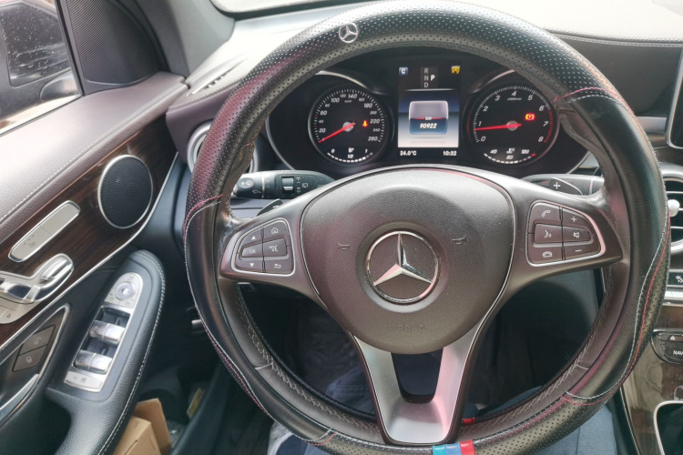 奔驰GLC 2019款 GLC 260 L 4MATIC 豪华型中控内饰13