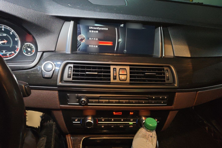 宝马5系 2017款 525Li 豪华设计套装局部细节16