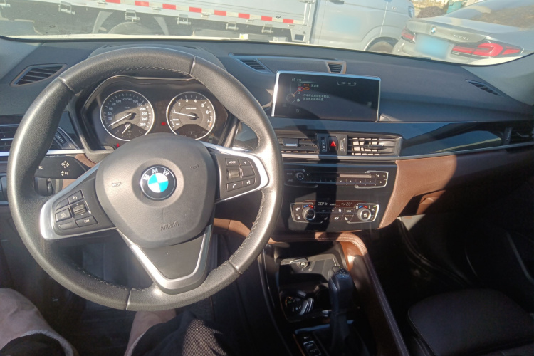 宝马X1 2016款 xDrive20Li 豪华型中控内饰7002