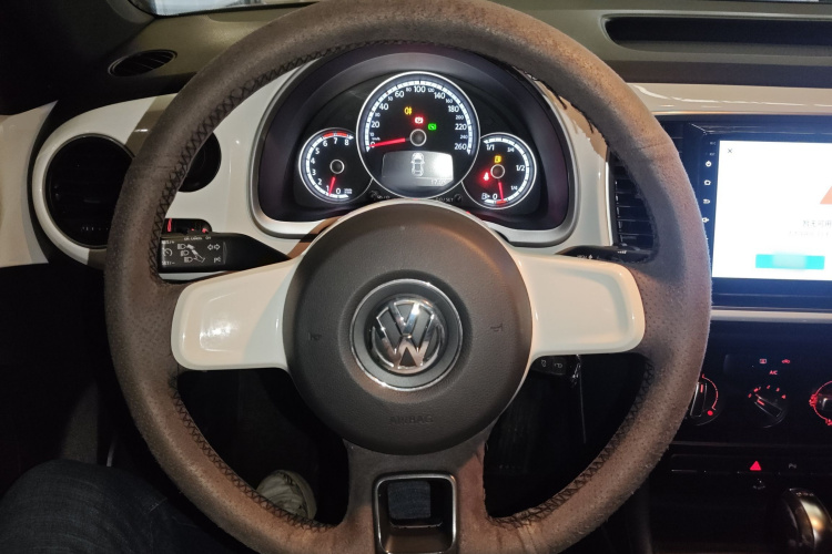 大众 甲壳虫 2014款 1.2TSI 时尚型中控内饰13