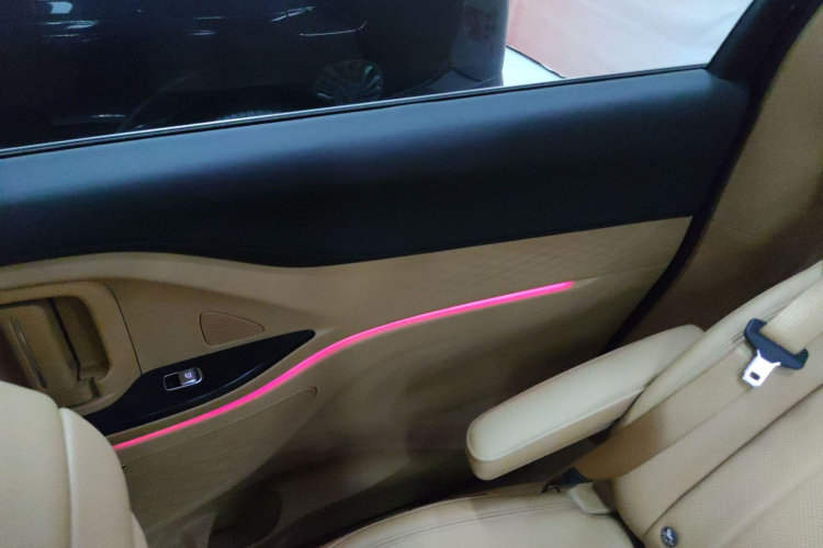 岚图汽车 岚图梦想家 2022款 低碳版 想+智驾包中控内饰7006