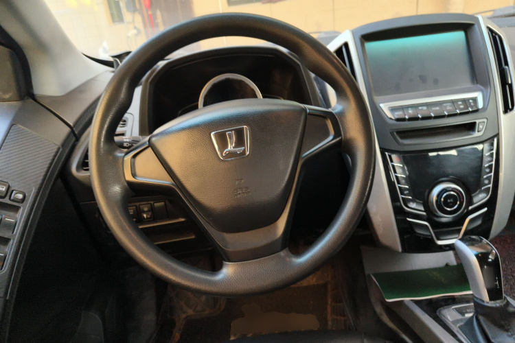 纳智捷 优6 SUV 2015款 1.8T 新创升级型中控内饰13