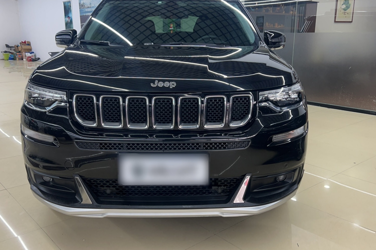Jeep 大指挥官 2018款 2.0T 两驱进享版 国V车身外观6001