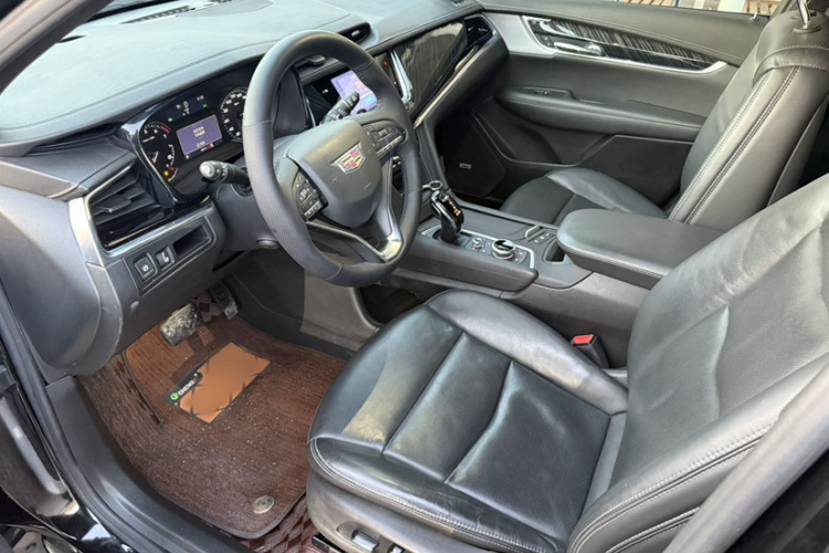 凯迪拉克XT6 2022款 2.0T 七座四驱豪华型中控内饰7002