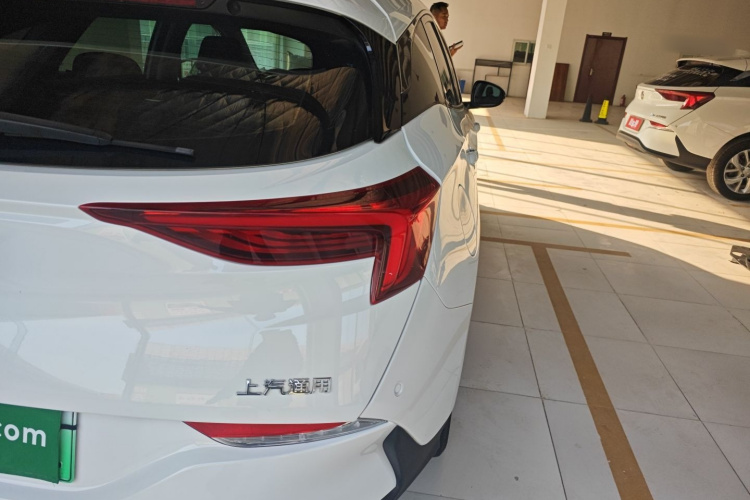 别克 微蓝6 2022款 插电混动 互联共享型车身外观9