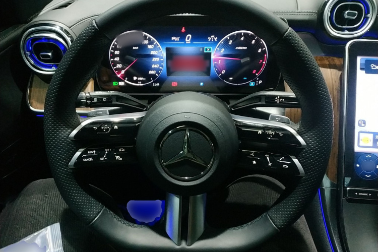 奔驰GLC 2024款 GLC 300 L 4MATIC 动感型 5座中控内饰13