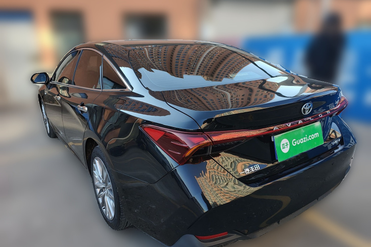 丰田 亚洲龙 2024款 双擎 2.0L 豪华版车身外观5