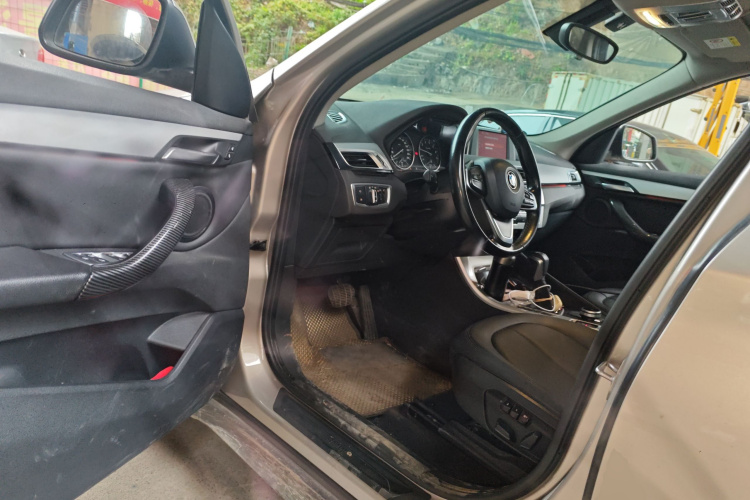 宝马X1 2018款 sDrive18Li 时尚型中控内饰20