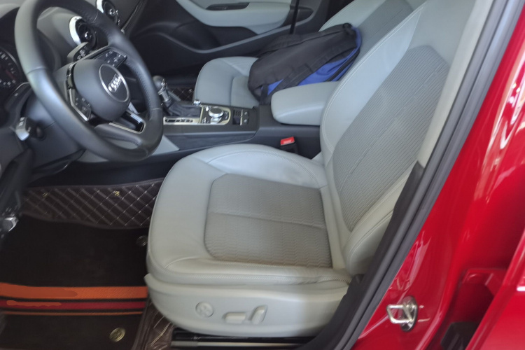 奥迪A3 2019款 Sportback 35 TFSI 时尚型 国VI中控内饰19