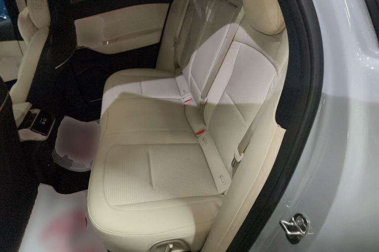 蔚来ES6 2023款 75kWh中控内饰7004