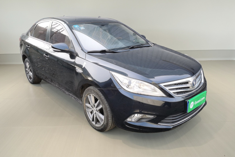 长安 逸动 2015款 1.6L 手动豪华型 国V车身外观3