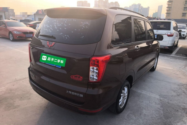 五菱汽车 五菱宏光 2019款 1.5L S舒适型国VI LAR车身外观7