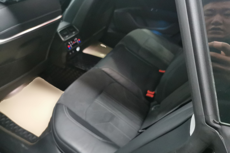 奥迪A7L 2024款 45TFSI S-line 筑梦型 流晶套装中控内饰21