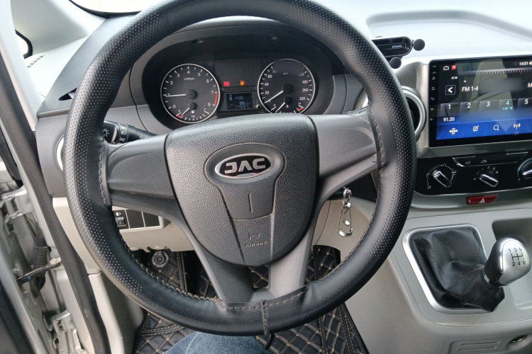 江淮瑞风 瑞风M3 2019款 PLUS 创客版 1.8L 豪华型中控内饰13