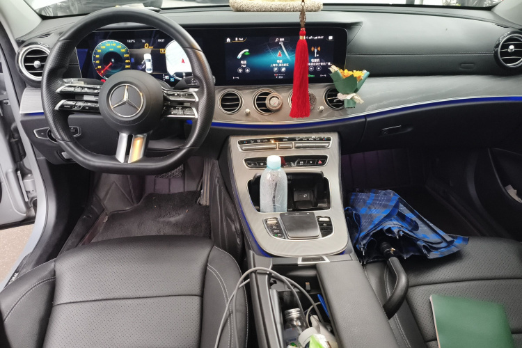 奔驰E级 2021款 改款 E 300 L 运动时尚型中控内饰7002