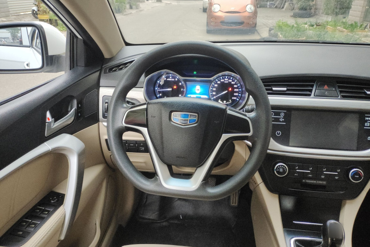 吉利汽车 帝豪 2017款 三厢百万款 1.5L 手动时尚型中控内饰13