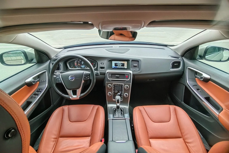 沃尔沃S60 2014款 S60L T5 智驭版中控内饰7006