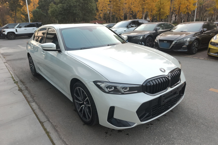 宝马3系 2023款 320Li M运动套装车身外观3