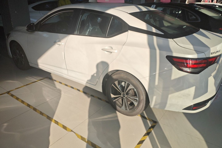 日产 轩逸 2023款 1.6L CVT悦享版车身外观6005