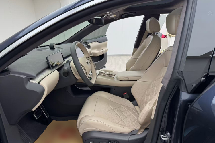蔚来ET7 2022款 100kWh 首发版中控内饰19