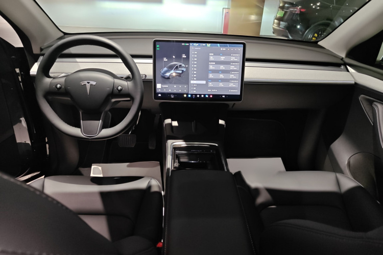 特斯拉 Model Y 2024款 后轮驱动版中控内饰7002