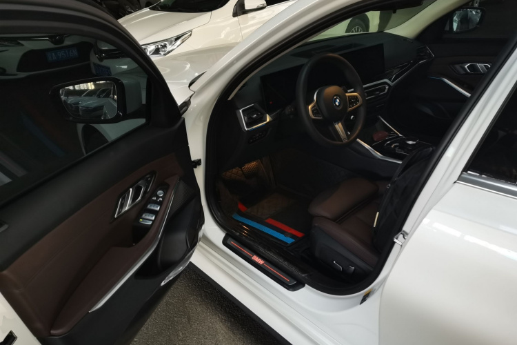 宝马i3 2022款 eDrive 35 L中控内饰20