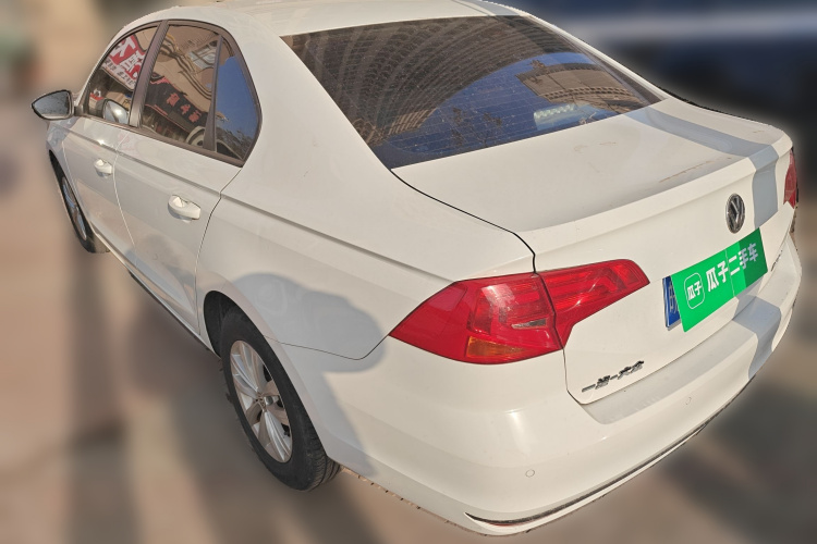 大众 宝来 2018款 1.5L 手动时尚型车身外观5