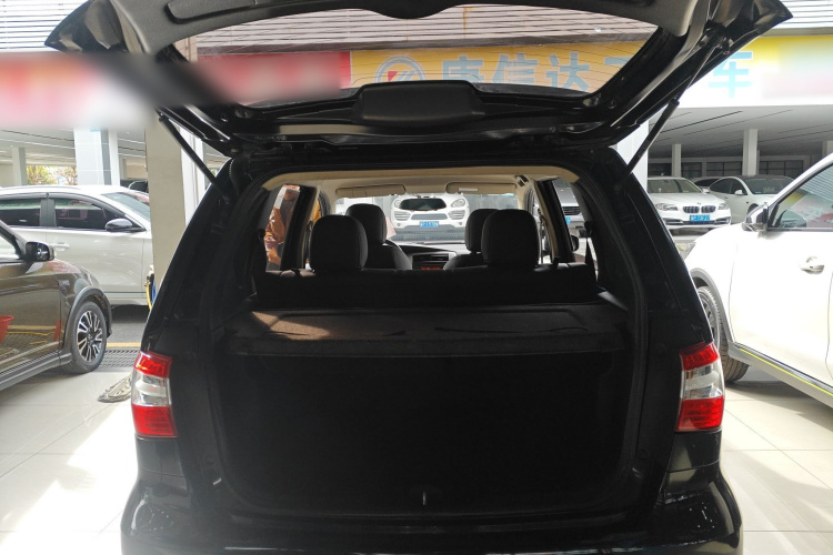 日产 骊威 2013款 1.6XE CVT舒适版局部细节23